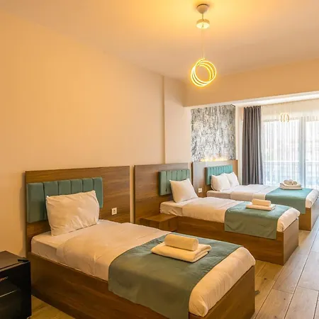 The Rest Port Nd Downtown Hotel