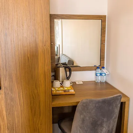 The Rest Port Nd Downtown Hotel