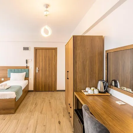 The Rest Port Nd Downtown Hotel 3*