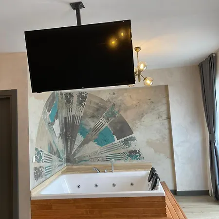 Отель The Rest Port Nd Downtown Эдирне