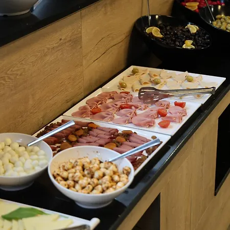 The Rest Port Nd Downtown Hotel 3*