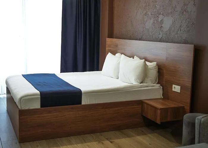 The Rest Port Nd Downtown Hotel