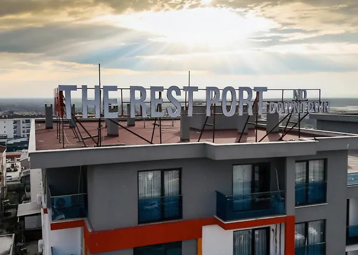 The Rest Port Nd Downtown Hotel 3*